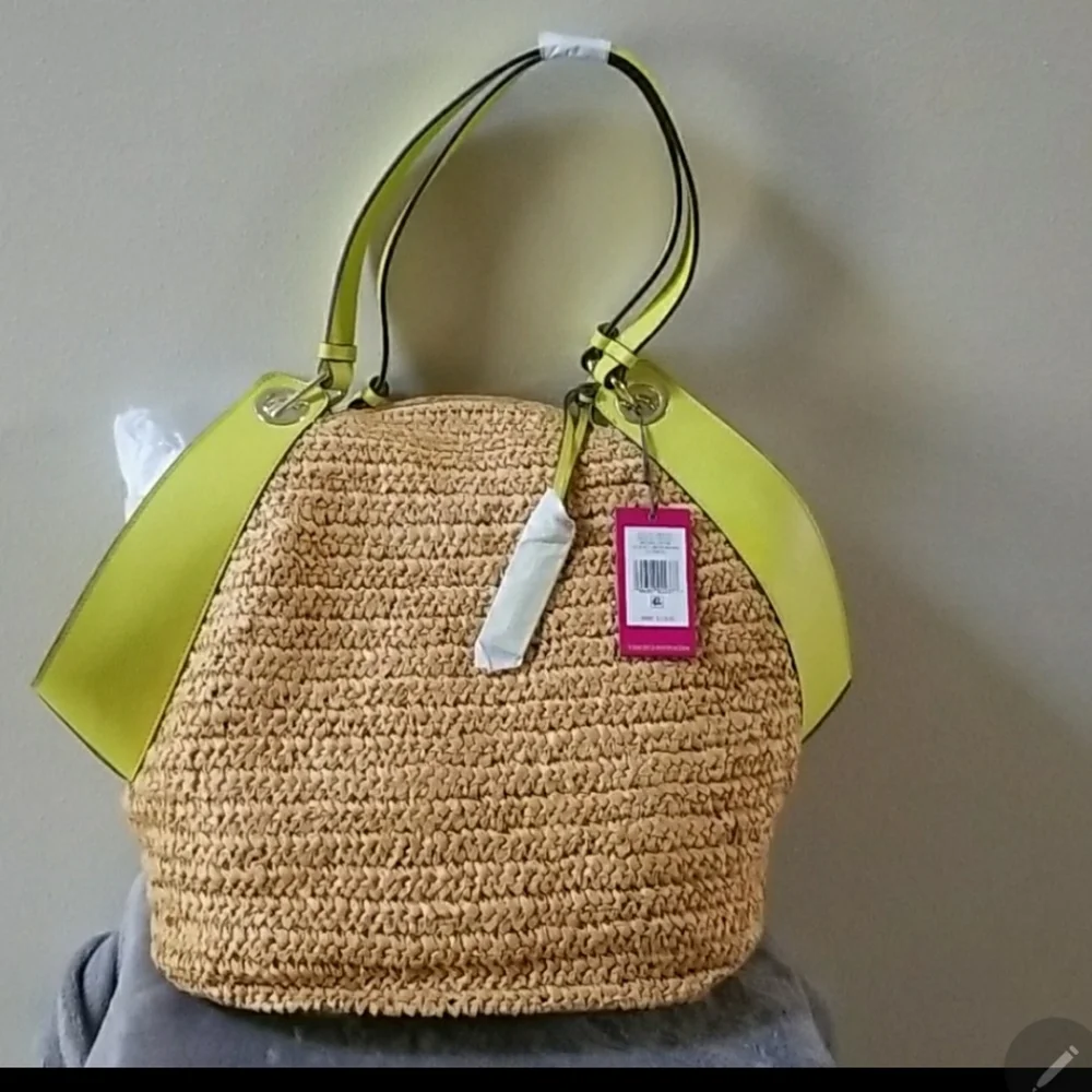 Vince Camuto